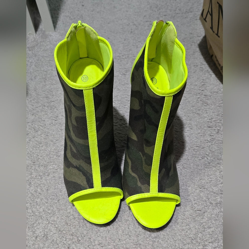 Neon Green Camouflage Women's Shoes